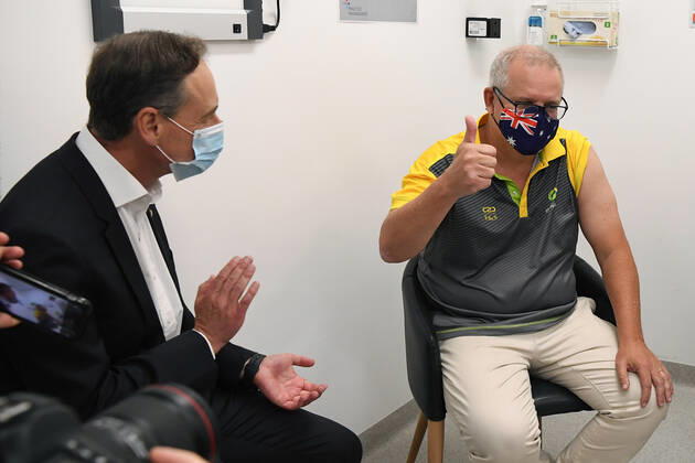 SCOTT MORRISON COVID19 VACCINATION, Australian Prime Minister Scott Morrison gestures after receiving his COVID-19 vaccination during a visit to Castle Hill Medical Centre to preview the COVID-19 vaccination program on Sunday, February 21, 2021. The PM has received a COVID-19 vaccination, joining a small group of people who are the first in Australia to receive a jab. ( NO ARCHIVING, EDITORIAL USE ONLY, NO USE IN BOOKS WITHOUT CONSENT SYDNEY NSW AUSTRALIA  Copyright: xJOELxCARRETTx 20210221001522025816