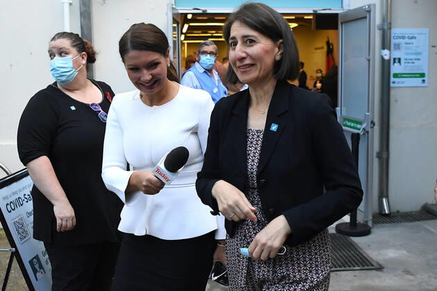 NSW COVID19 VACCINE ROLLOUT, NSW Premier Gladys Berejiklian arrives to speak to media following the start of the COVID-19 vaccination program at Royal Prince Alfred Hospital in Sydney, Monday, February 22, 2021. ( NO ARCHIVING, EDITORIAL USE ONLY, NO USE IN BOOKS WITHOUT CONSENT SYDNEY NSW AUSTRALIA Copyright: xJOELxCARRETTx 20210222001522234515
