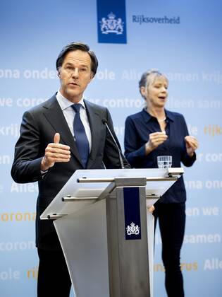 DEN HAAG Prime Minister Mark Rutte during a press conference on the coronation measures The curfew is being extended because the cabinet believes it needs the measure to create room for other relaxations ANP SEM VAN DER WAL Copyright: xHollandsexHoogtex xxANPx x428567339x