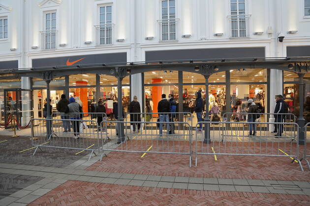 Corona Situation in Outlet Center Parndorf, 23 02 2021 Corona Pandemic, Corona, Corona Virus, CoV 2, Covid 19, Sars, virus, virus infection, pandemic, AVN10100245454