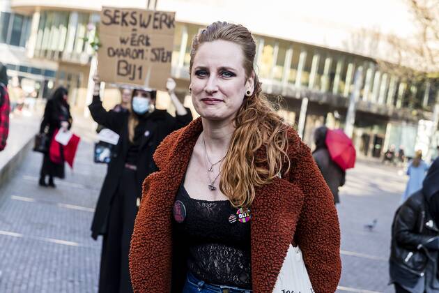 DEN HAAG - 02-03-2021, Hofplaats. Sexworkers protest against not be able to work yet. Sexwerkers protesteren omdat ze nog niet aan het werk mogen. Yvette Luhrs Sexworkers protest against not be able to work  x10961496x Copyright: