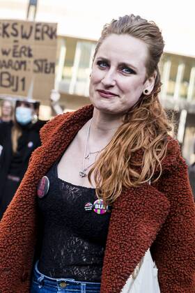 DEN HAAG - 02-03-2021, Hofplaats. Sexworkers protest against not be able to work yet. Sexwerkers protesteren omdat ze nog niet aan het werk mogen. Yvette Luhrs Sexworkers protest against not be able to work  x10961498x Copyright: