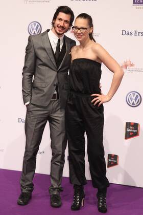 Stefanie Heinzmann and accompaniment at the Echo 2011 the German Music Award at the Red Carpet in the Messe Berlin am Funkturm It is the 20 Echo 20 years Echo Copyright: xEventpress Herrmannx