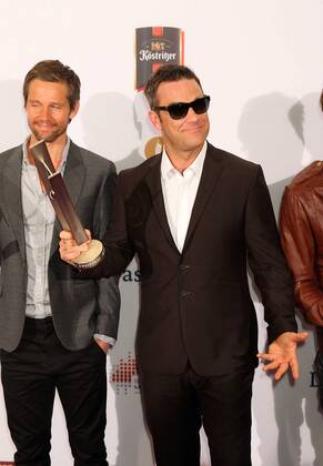 Award winner Take That with Robbie Williams at the Echo 2011 German Music Award ceremony in the exhibition halls in Berlin Copyright: xEventpressxHerrmannx