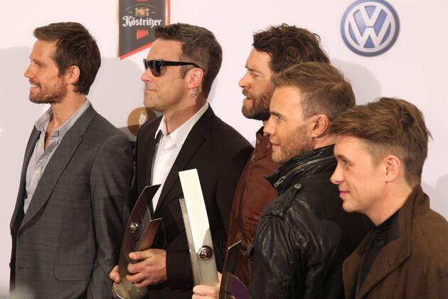 Award winner Take That with Robbie Williams at the Echo 2011 the German Music Award at the award wall in the Messe Berlin am Funkturm It is the 20 Echo 20 years Echo Copyright: xEventpress Herrmannx