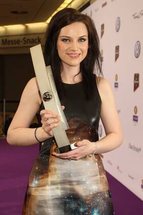 Award winner Amy Macdonald at the Echo 2011 the German Music Award at the award wall in the Messe Berlin am Funkturm It is the 20 Echo 20 years Echo Copyright: xEventpress Herrmannx