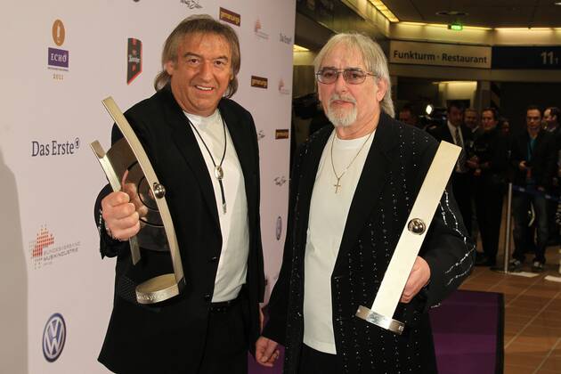 Award winners Amigos at the Echo 2011 the German Music Award at the award winners wall in the Messe Berlin am Funkturm It is the 20 Echo 20 years Echo Copyright: xEventpress Herrmannx