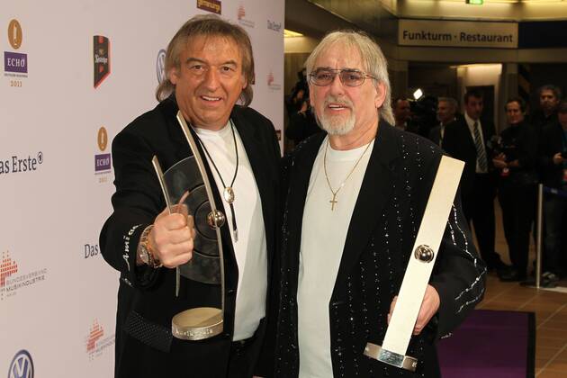 Award winners Amigos at the Echo 2011 the German Music Award at the award winners wall in the Messe Berlin am Funkturm It is the 20 Echo 20 years Echo Copyright: xEventpress Herrmannx