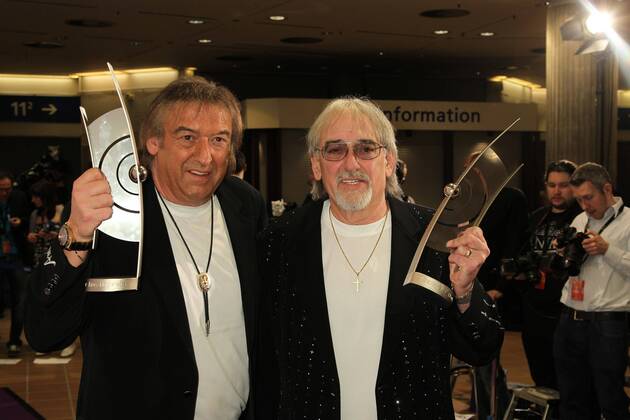 Award winners Amigos at the Echo 2011 the German Music Award at the award winners wall in the Messe Berlin am Funkturm It is the 20 Echo 20 years Echo Copyright: xEventpress Herrmannx