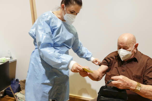 AUT, 2021 03 11 FEATURE COVID HEALTH LARGE-SCALE VACCINATION CAMPAIGN WITH BIONTECH PFIZER IN SCHWAZ DISTRICT