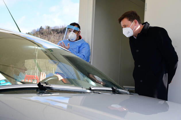 A Corona rapid test centre for the state will open on the site of the Saar mine in Ensdorf on Thursday 11 3 2021 The tests will be carried out free of charge and paid for by the state government The only requirement is to register in advance bub