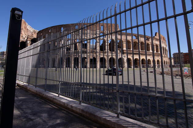 Rome: Colosseum on first day of Red Zone View of Colosseum on the first day with the restrictions of red zone for the fight against the Covid-19 pandemic Rome Italy Copyright: MatteoxNardone