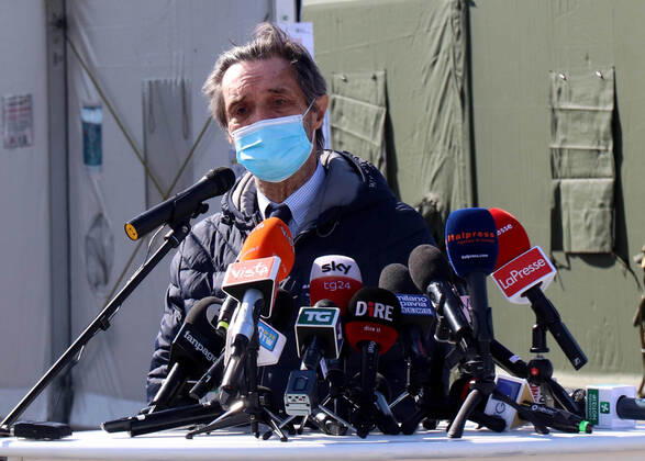 foto ipp clemente marmorino milano 15 03 2021 emergency coronavirus covid 19 inauguration of the first drive through for tampons converted into a vaccine facility in the photo attilio fontana president of the lombardy region drive throu vaccine campaign 0
