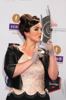 Award winner Caro Emerald at the Echo 2012 the German Music Award Award winner before the ceremony in the Messe Berlin Copyright: xEventpressxHerrmannx