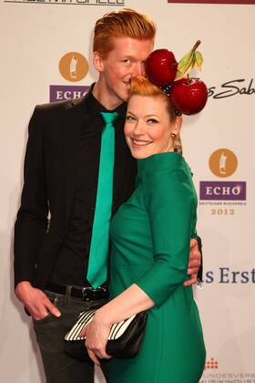 Enie van de Maiklokjes with Tobias Staerbo at the Echo 2012 the German Music Award on the Red Carpet before the ceremony at Messe Berlin Copyright: xEventpressxHerrmannx