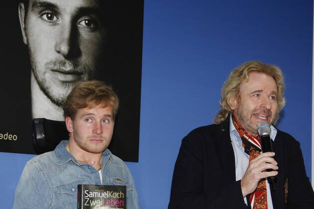 Samuel Koch and Thomas Gottschalk at the book launch of the Adeo publishing house Samuel Koch Two Lives in the House of the Federal Press Conference in Berlin Copyright: xEventpressxRadkex