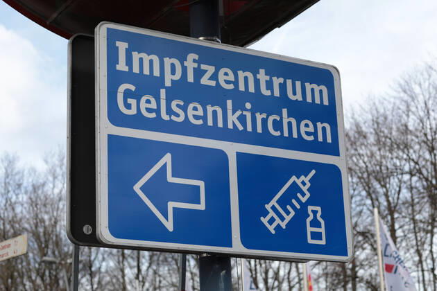16 03 2021, News, Politics, Photographs taken at the vaccination centre in Gelsenkirchen the day after it was announced that AstraZenecas vaccine would no longer be given Gelsenkirchen Emscher Lippe Halle Impfzentrum Gelsenkirchen NRW Germany xRHR PHOTO 219x RHR-FOTO 219