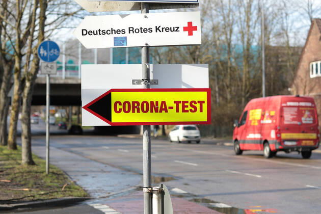 16 03 2021, News, Politics, Photographs taken at the vaccination centre in Gelsenkirchen the day after it was announced that AstraZenecas vaccine would no longer be given Gelsenkirchen Emscher Lippe Halle Impfzentrum Gelsenkirchen NRW Germany xRHR PHOTO 219x RHR-FOTO 219