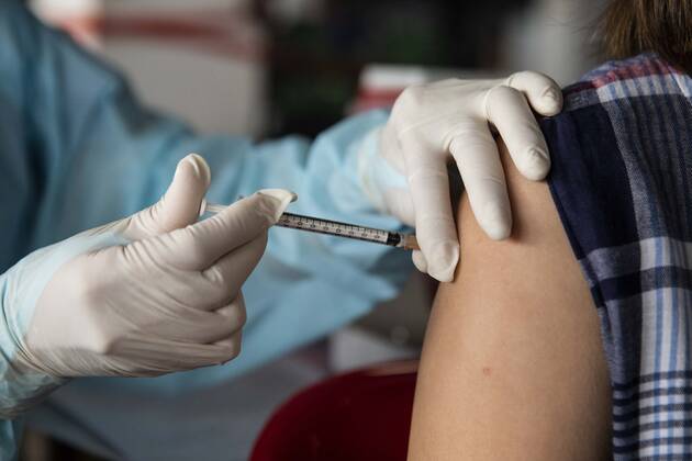 March 19, 2021, Thailand: A health worker administers a dose of CoronaVac, a Covid-19 coronavirus vaccine developed by ChinaÃ¢â‚¬â ¢s Sinovac Biotech ltd, in Bangkok, Thailand, on Friday March 19, 2021. Health workers have been vaccinating 600 residents per day, after a cluster of Covid-19 coronavirus cases were discovered at the Bang Khae market in Bangkok on Wednesday, March 17. Thailand - ZUMAm249 20210319_zip_m249_007 Copyright: xAndrexMalerbax