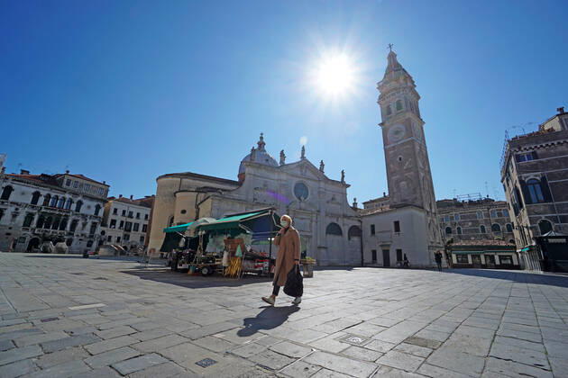 VENICE, LOCKDOWN SECOND SEASON Lockdown second season in Venice, campo Santa Maria Formosa square. Venezia Italy