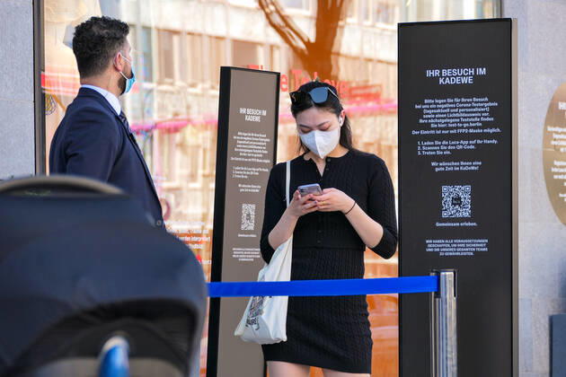 31 03 2021,Berlin,Germany,GER,the KaDeWe on Tauentzienstraße As of today, a negative Corona test result and photo ID will be required from customers