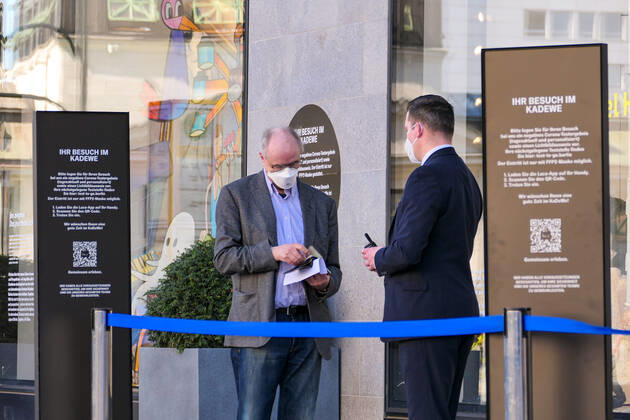 31 03 2021,Berlin,Germany,GER,the KaDeWe on Tauentzienstraße As of today, a negative Corona test result and photo ID will be required from customers