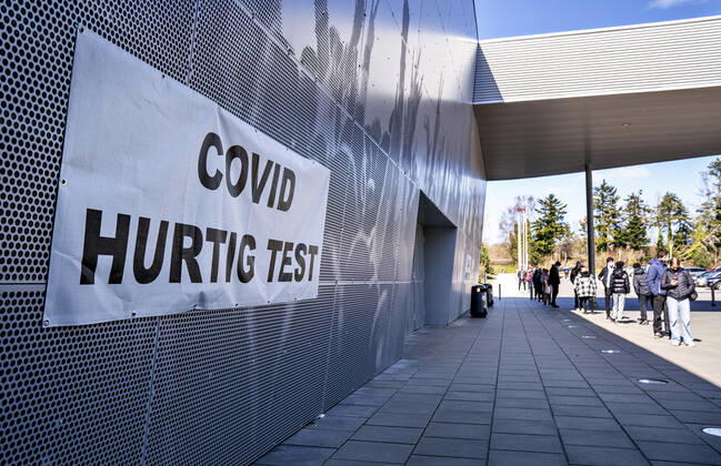 Long cow at Falck s lightning test, fast test center in Gigantium in Aalborg OEst, Tuesday 6 April 2021, Aalborg Jylland Copyright: HenningxBagger HenningxBaggerx COP109 spdk20210406-161310-L