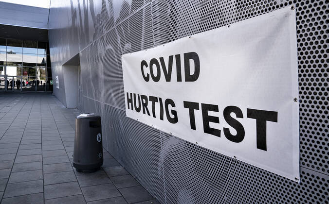 Long cow at Falck s lightning test, fast test center in Gigantium in Aalborg OEst, Tuesday 6 April 2021, Aalborg Jylland Copyright: HenningxBagger HenningxBaggerx COP109 spdk20210406-161331-L