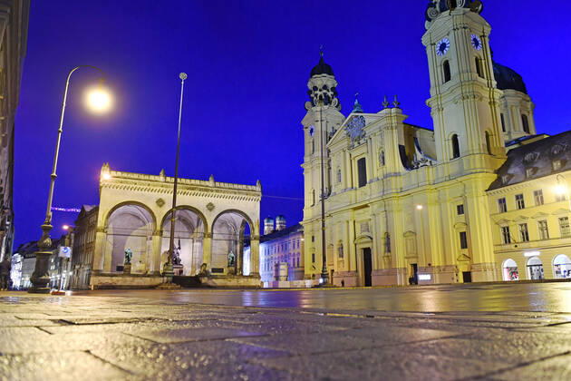 Theme image Is the bridge lockdown coming to break the third wave Deserted Odeonsplatz in Munich with Feldherrnhalle and Theatiner church on 06 04 2021 Night curfew,curfew,night shot,