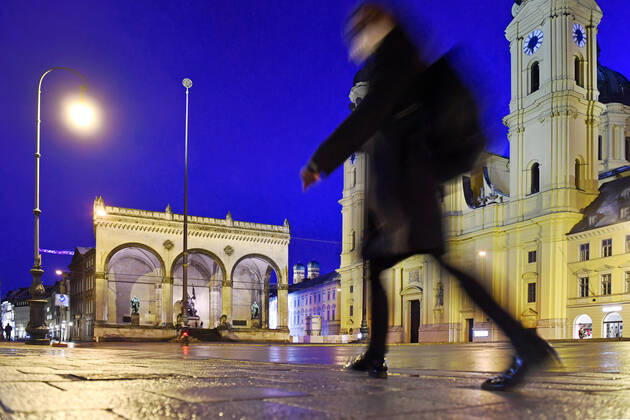 Theme image Is the bridge lockdown coming to break the third wave Nearly deserted Odeonsplatz in Munich with Feldherrnhalle and Theatiner church on 06 04 2021 Night curfew,curfew,night shot,