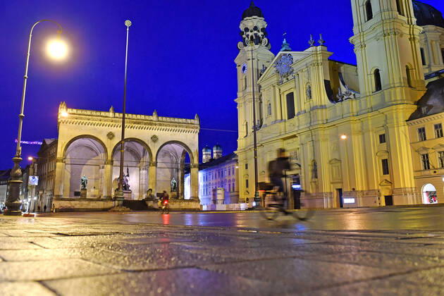 Theme image Is the bridge lockdown coming to break the third wave Deserted Odeonsplatz in Munich with Feldherrnhalle and Theatiner church on 06 04 2021 Night curfew,curfew,night shot,