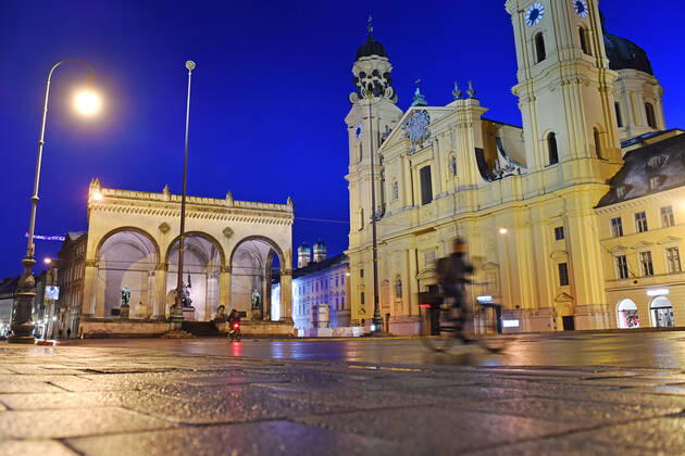 Theme image Is the bridge lockdown coming to break the third wave Deserted Odeonsplatz in Munich with Feldherrnhalle and Theatiner church on 06 04 2021 Night curfew,curfew,night shot,