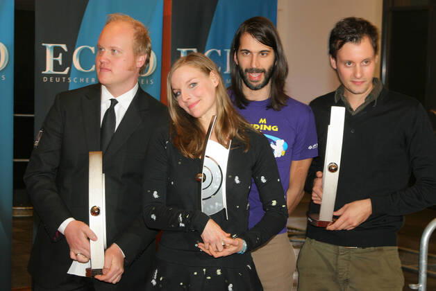 Echo Awards 12 03 2006 Singer Judith Holofernes Pola Roy Mark Tavassol Jean Michel Tourette, Band Wir sind Helden Award winners, at the Echo Awards ceremony, at Hotel Estrel, Sonnenallee 225, Berlin 12 03 2006