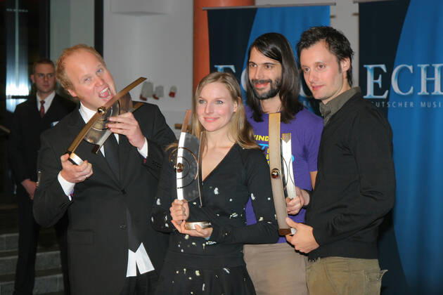 Echo Awards 12 03 2006 Singer Judith Holofernes Pola Roy Mark Tavassol Jean Michel Tourette, Band Wir sind Helden Award winners, at the Echo Awards ceremony, at Hotel Estrel, Sonnenallee 225, Berlin 12 03 2006