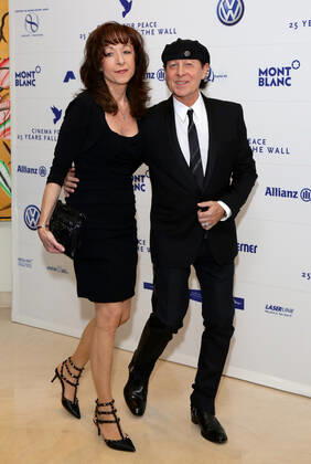 Klaus Meine mit Ehefrau Gaby - Heroes Gala in Hotel Adlon in Berlin am 08.11.2014 Copyright: xJamesxColdreyx