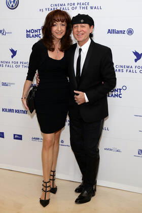 Klaus Meine mit Ehefrau Gaby - Heroes Gala in Hotel Adlon in Berlin am 08.11.2014 Copyright: xJamesxColdreyx