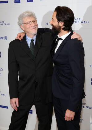 Adrien Brody mit Vater Elliot - Heroes Gala in Hotel Adlon in Berlin am 08.11.2014 Copyright: xJamesxColdreyx