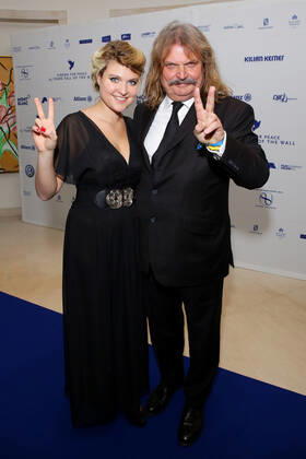 Leslie Mandoki mit Tochter Lara - Heroes Gala in Hotel Adlon in Berlin am 08.11.2014 Copyright: xJamesxColdreyx