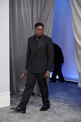 April 25, 2021, Los Angeles, California, USA: Daniel Kaluuya backstage with the Oscar for Best Actor in a Supporting Role during the live ABC Telecast of The 93rd Oscars at Union Station in Los Angeles. Los Angeles USA  - ZUMAz03_ 20210425_sso_z03_231 Copyright: xMattxPetit AMPASx