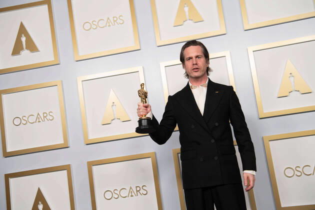 Mikkel E. G. Nielsen poses backstage with the Oscars for Film Editing during the live ABC Telecast of The 93rd Oscars at Union Station in Los Angeles, CA on Sunday, April 25, 2021. Los Angeles CA USA  Copyright: xMattxPetitx 341351165THA