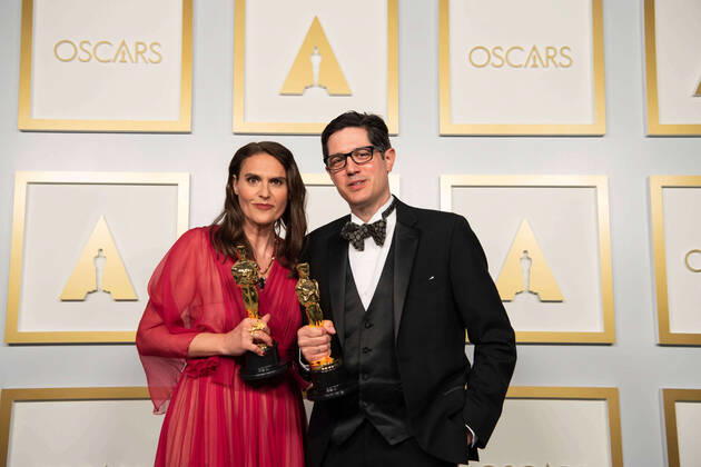 Alice Doyard and Anthony Giacchino pose backstage with the Oscars for Documentary Short Subject during the live ABC Telecast of The 93rd Oscars at Union Station in Los Angeles, CA on Sunday, April 25, 2021. Los Angeles CA USA  Copyright: xMattxPetitx 341351099THA