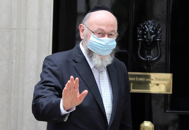 May 20, 2021, London, England, United Kingdom: Chief rabbi of the UK and Commonwealth EPHRAIM MIRVIS arrives at 10 Downing Street to meet with UK Prime Minister Boris Johnson. London United Kingdom - ZUMAs262 20210520_zip_s262_088 Copyright: xTayfunxSalcix