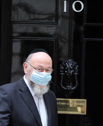 May 20, 2021, London, England, United Kingdom: Chief rabbi of the UK and Commonwealth EPHRAIM MIRVIS arrives at 10 Downing Street to meet with UK Prime Minister Boris Johnson. London United Kingdom - ZUMAs262 20210520_zip_s262_089 Copyright: xTayfunxSalcix