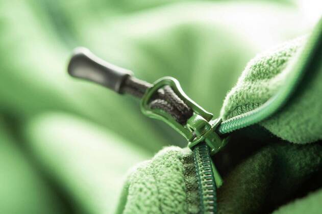  Closeup of zipper, 05.02.2020 05:56:47, Copyright: xNomadSoulx Panthermedia28062382