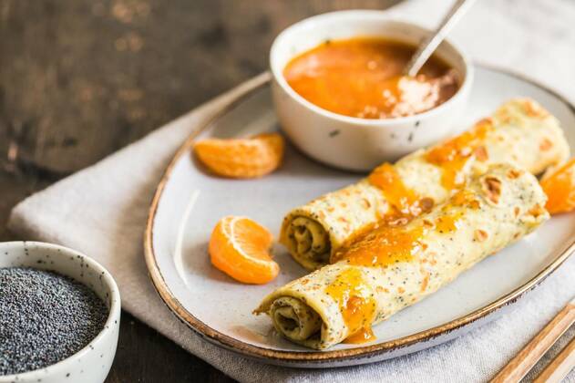  poppy seed crepes (blinis). pancakes with poppy seeds and tangerine jam, 11.02.2020 18:30:22, Copyright: xIvannax Panthermedia28121689