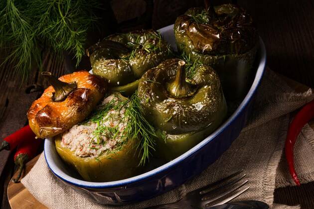  Stuffed peppers with bulgur, zucchini and sheep s cheese, 16.02.2020 13:25:36, Copyright: xDar1930x Panthermedia28137180