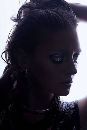 Fashion style girl portrait. Beautiful fashion woman with professional styling, hairdress and makeup; dark glitter eyeshadows, rock style beauty portrait Belarus, Mogilev Region, Belarus CR_PJWUOI210608B-761204-01 ,model released, Symbolfoto