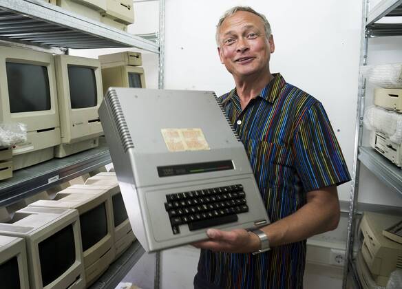 Utrecht - 15-06-2021. Amac-baas Ed Bindels gaat een Apple Macintoshmuseum openen in The Wall. Foto, Marnix Schmidt Amac boss Ed Bindels starts Apple Macintosh museum  x12178224x Copyright: