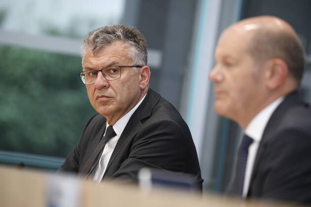 State Secretary Werner Gatzer, BMF, Federal Minister of Finance Olaf Scholz, Germany, Berlin, Federal Press Conference, Topic Government Draft for the Federal Budget 2022 and the Financial Plan until 2025