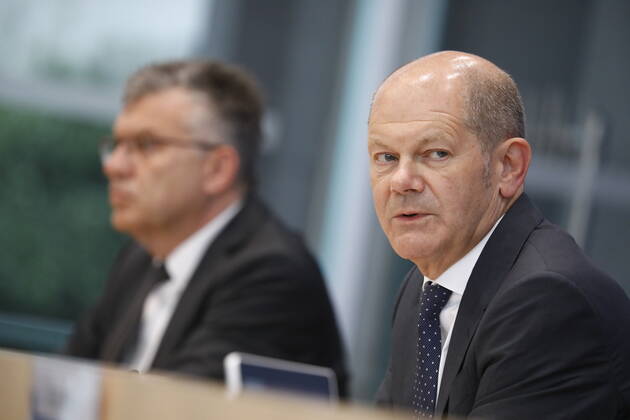 State Secretary Werner Gatzer, BMF, Federal Minister of Finance Olaf Scholz, Germany, Berlin, Federal Press Conference, Topic Government Draft for the Federal Budget 2022 and the Financial Plan until 2025